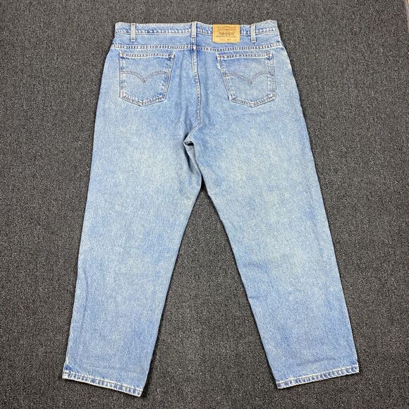 Vintage Levi’s Mens Black Tab Jeans Relaxed Straight Leg Light Washed Size 40x29 - Picture 5 of 7
